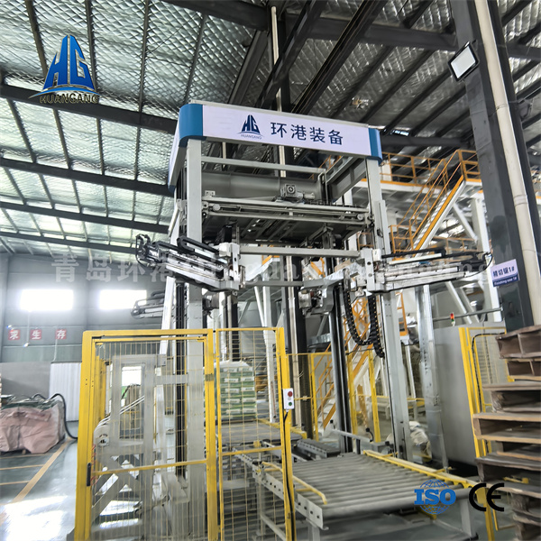 Cold stretching film wrapping machine